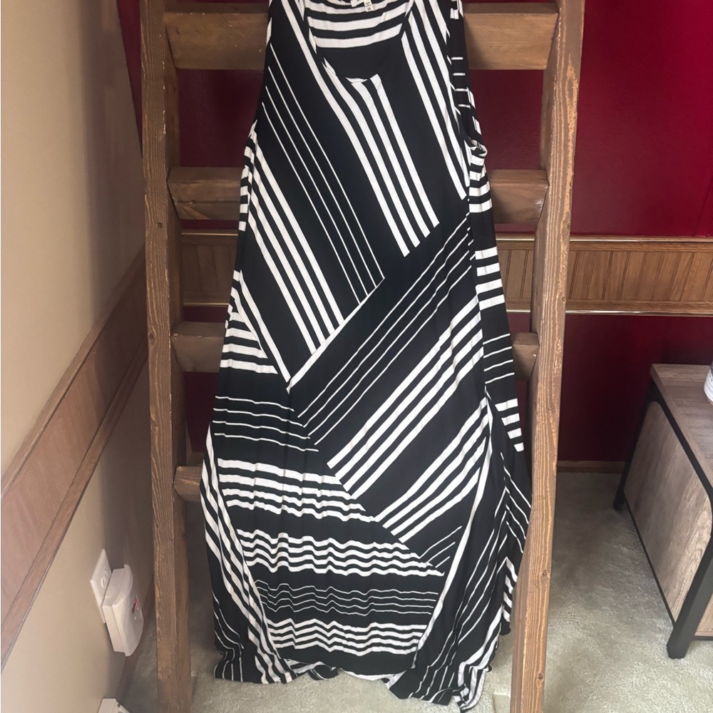 Monteau Black and White Striped Top